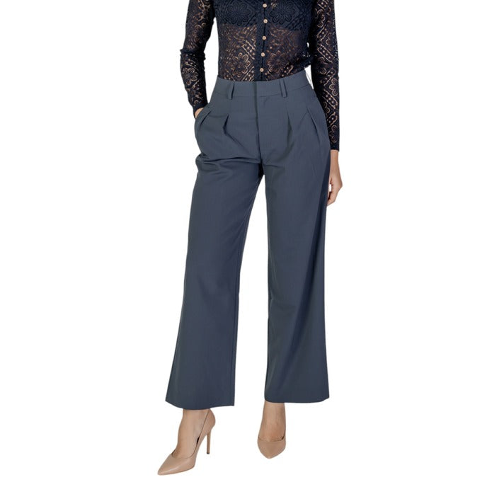 Pantalons Femme en Gris - Calvin Klein Jeans Printemps/Été