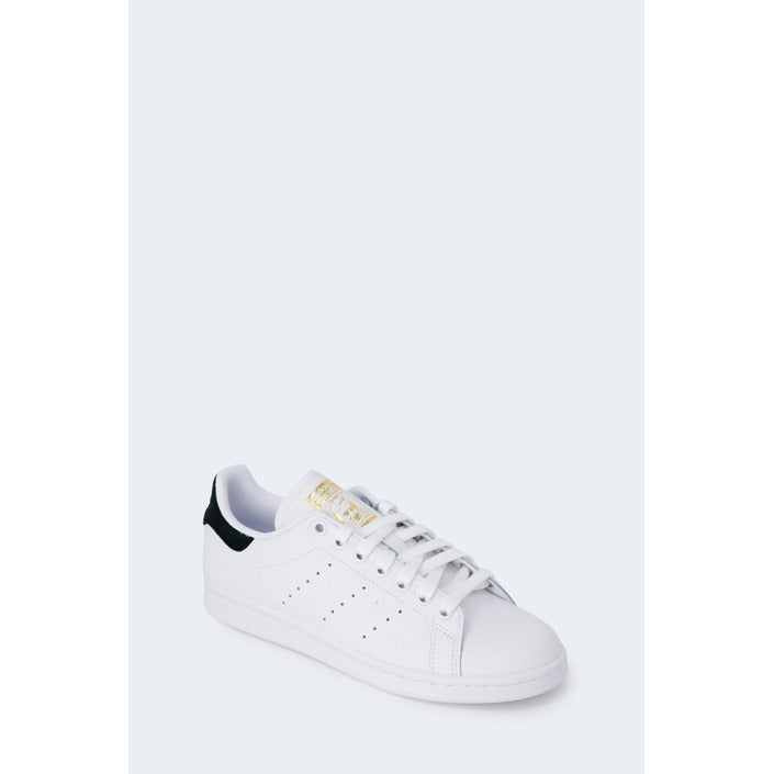 Adidas Femme Baskets Noires en Cuir Sportif Élégantes